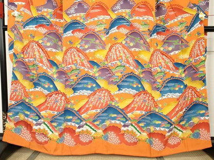 平和屋着物●豪華振袖　紅型　雲取り重ね山飛鳥文　正絹　逸品　AABG3538cs
