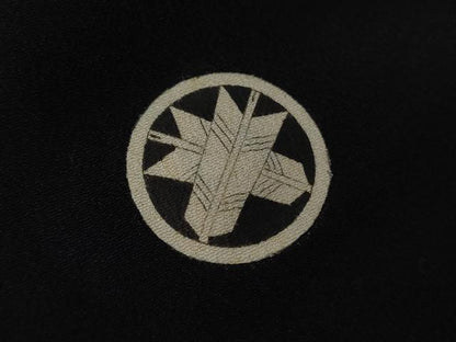 平和屋着物●黒紋付　丸に違い矢　礼装用　正絹　逸品　AABG3544cs