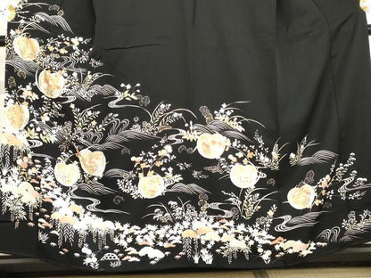 平和屋着物●訪問着　駒刺繍　流水吉祥草花文　黒地　金彩　正絹　逸品　AABG3622cs