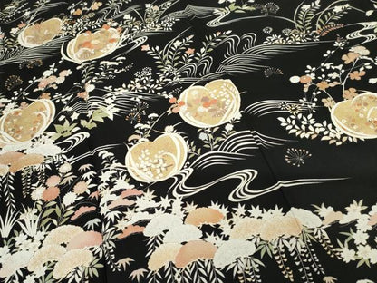 平和屋着物●訪問着　駒刺繍　流水吉祥草花文　黒地　金彩　正絹　逸品　AABG3622cs