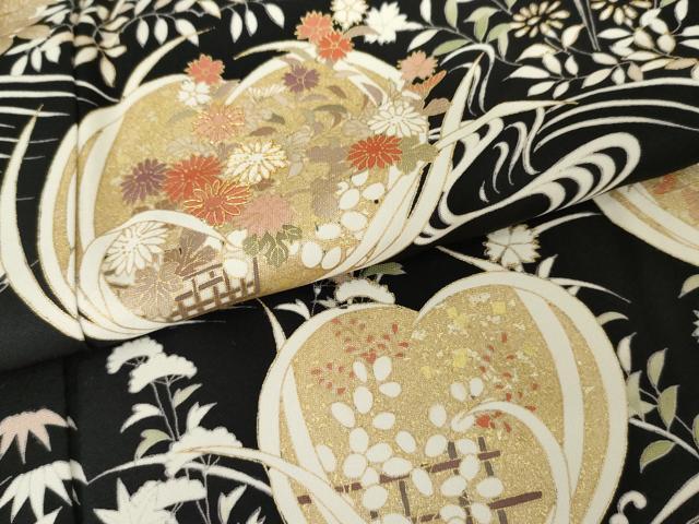 平和屋着物●訪問着　駒刺繍　流水吉祥草花文　黒地　金彩　正絹　逸品　AABG3622cs