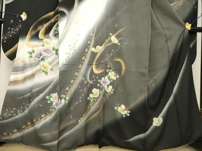 平和屋着物●豪華振袖　流水花文　暈し染め　黒地　金銀彩　正絹　逸品　AABG3716ck