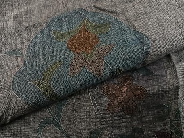平和屋着物●上質な小紋　中国三大刺繍　汕頭刺繍　スワトウ刺繍　総刺繍　紬地　草花文　正絹　逸品　AABG4082ph