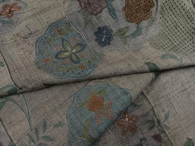 平和屋着物●上質な小紋　中国三大刺繍　汕頭刺繍　スワトウ刺繍　総刺繍　紬地　草花文　正絹　逸品　AABG4082ph