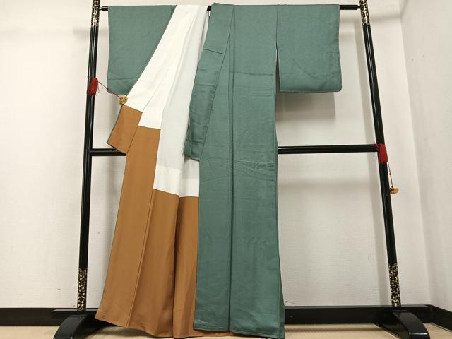 平和屋着物●上質な色無地　作家物　花地紋　老竹色　正絹　逸品　未使用　AABG4097ph