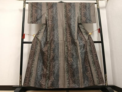 平和屋着物●本場大島紬　カタス9マルキ　花蝶縞文　正絹　逸品　AABG4114ph