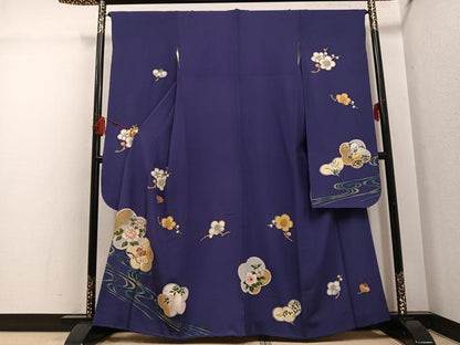 平和屋着物●豪華振袖　駒刺繍　梅　枝花文　金彩　正絹　逸品　AABG4134ph