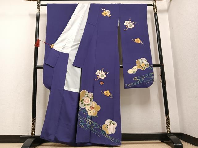 平和屋着物●豪華振袖　駒刺繍　梅　枝花文　金彩　正絹　逸品　AABG4134ph