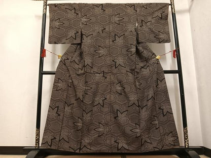 平和屋着物●本場大島紬　一元絣　楓亀甲文　正絹　逸品　AABG4153ph