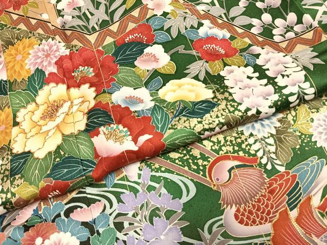 平和屋着物●豪華振袖　駒刺繍　舞蝶花鳥文　暈し染め　金彩　正絹　逸品　AABG4339fy