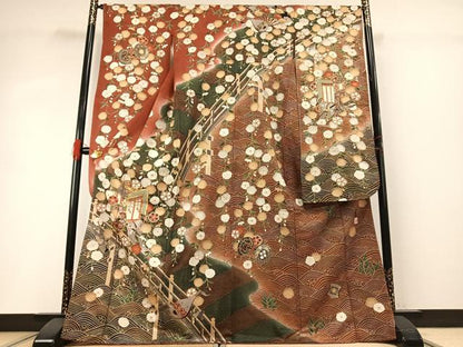 平和屋着物●英王室献上友禅作家　木下勝功　振袖　駒刺繍　御所車花文　暈し染め　金糸　金彩　正絹　逸品　未使用　AABG4358fy