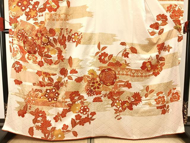 平和屋着物●豪華振袖　駒刺繍　草花文　金彩　正絹　逸品　AABG4362fy