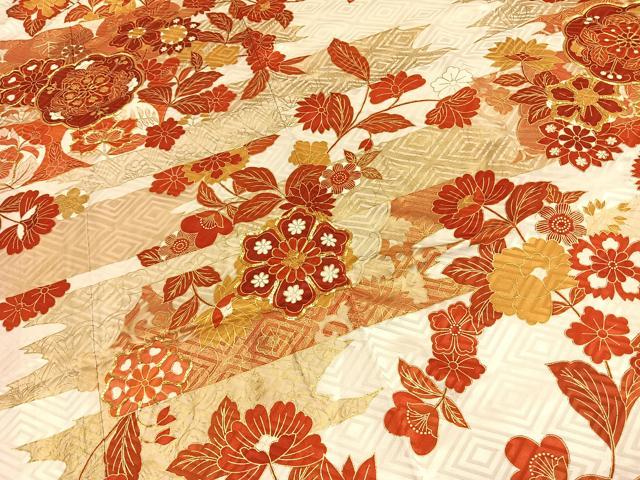 平和屋着物●豪華振袖　駒刺繍　草花文　金彩　正絹　逸品　AABG4362fy