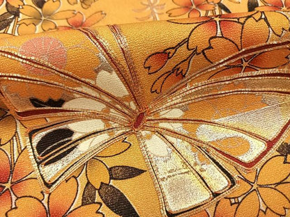 平和屋着物●豪華振袖　花蝶文　暈し染め　銀彩　金通し地　正絹　逸品　AABG4366fy