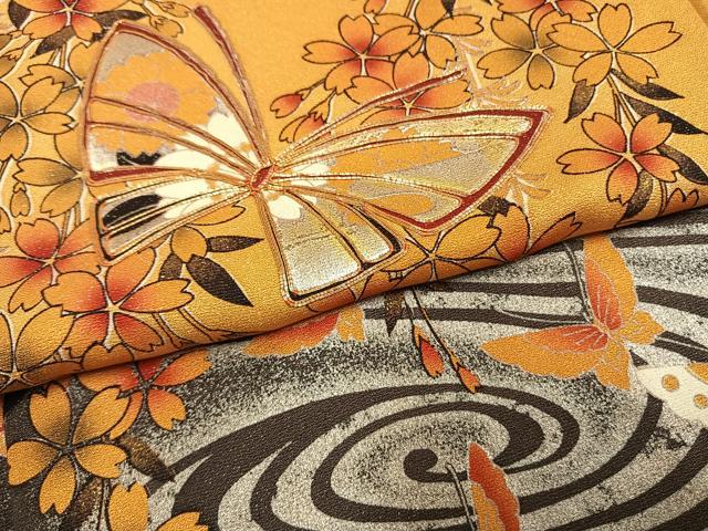 平和屋着物●豪華振袖　花蝶文　暈し染め　銀彩　金通し地　正絹　逸品　AABG4366fy