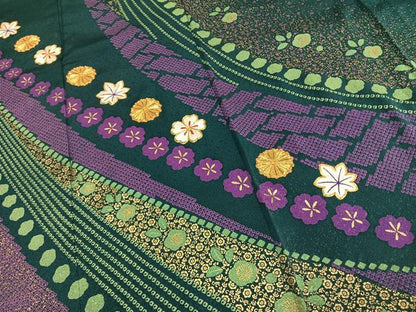 平和屋着物●豪華振袖　駒刺繍　舞花文　金彩　正絹　逸品　AABG4378fy