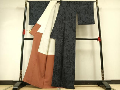 平和屋着物●本場結城紬　重要無形文化財　100亀甲　草花文　正絹　逸品　AABG4384fy