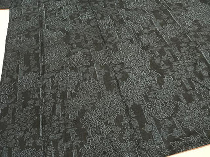 平和屋着物●本場結城紬　重要無形文化財　100亀甲　草花文　正絹　逸品　AABG4384fy