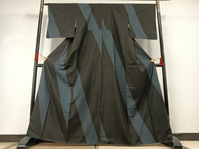平和屋着物●本場大島紬　一元7マルキ　斜縞　黒地　正絹　逸品　未使用　AABG4394fy