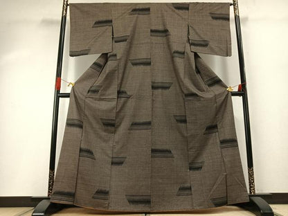平和屋着物●本場大島紬　カタス7マルキ　幾何学文様　正絹　逸品　未使用　AABG4522fy