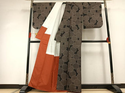 平和屋着物●本場大島紬　一元絣　雪輪重ね文　黒地　正絹　逸品　AABG4545fy