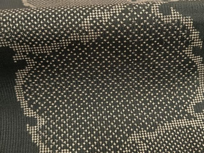 平和屋着物●本場大島紬　一元絣　雪輪重ね文　黒地　正絹　逸品　AABG4545fy