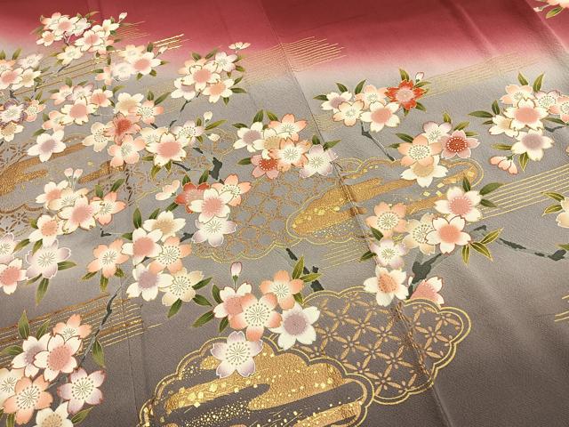 平和屋着物●ファッションデザイナー 花井幸子　振袖　駒刺繍　雲取り花文　暈し染め　金彩　やまと誂製　正絹　逸品　AABG4649fy