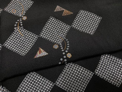 平和屋着物●訪問着　刺繍　菱文　黒地　金銀糸　金彩　正絹　逸品　AABG4784fy