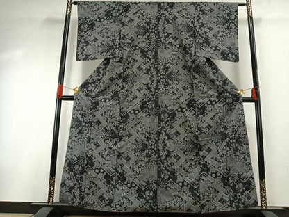 平和屋着物●本場大島紬　カタス9マルキ　草花文　黒地　正絹　逸品　未使用　AABG4787fy