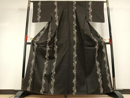 平和屋着物●本場大島紬　カタス9マルキ　草花間道　黒地　正絹　逸品　AABG4790fy