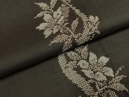 平和屋着物●本場大島紬　カタス9マルキ　草花間道　黒地　正絹　逸品　AABG4790fy