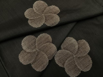平和屋着物●本場大島紬　カタス9マルキ　地空き　捻梅　正絹　逸品　AABG4850ph