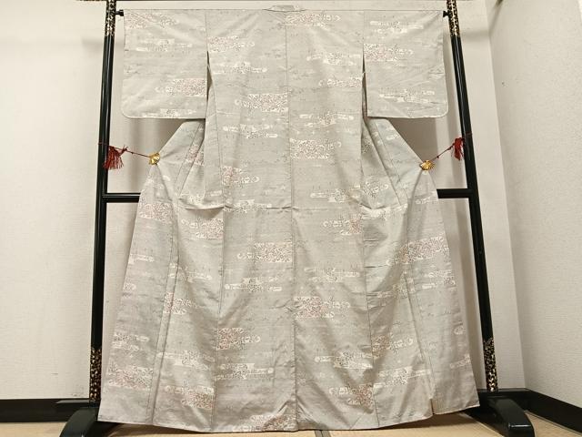平和屋着物●本場大島紬　白大島　120亀甲　エ霞草花文　正絹　逸品　未使用　AABG4852ph
