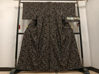 平和屋着物●本場大島紬　カタス7マルキ　古代染色　純泥染　更紗文　武則作　証紙付き　正絹　逸品　AABG4887ph