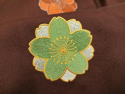 平和屋着物●女性　行灯袴　刺繍　舞桜文　洗える着物　AABG4910ph