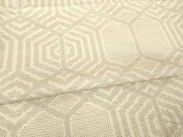 平和屋着物●本場大島紬　白大島　120亀甲　亀甲文　正絹　逸品　AABG5000ck