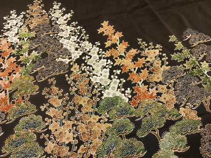 平和屋着物■豪華黒留袖　刺繍　梅松楓文　金糸　金彩　正絹　逸品　AABG5072oa