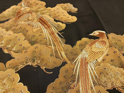 平和屋着物■豪華黒留袖　駒刺繍　鳳凰松文　金糸　金彩　正絹　逸品　AABG5128oa