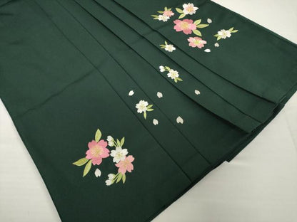 平和屋着物●女性　行灯袴　総刺繍　舞桜文　黒緑色　金糸　逸品　AABG5233ck