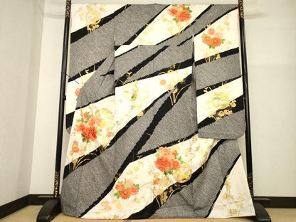 平和屋着物●豪華振袖　駒刺繍　絞り　花丸文　黒地　金彩　やまと誂製　正絹　逸品　AABG5248ck