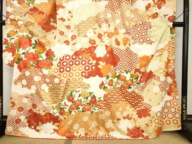 平和屋着物●豪華振袖　駒刺繍　雲重ね吉祥花文　金彩　正絹　逸品　AABG5259ck