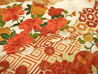 平和屋着物●豪華振袖　駒刺繍　雲重ね吉祥花文　金彩　正絹　逸品　AABG5259ck