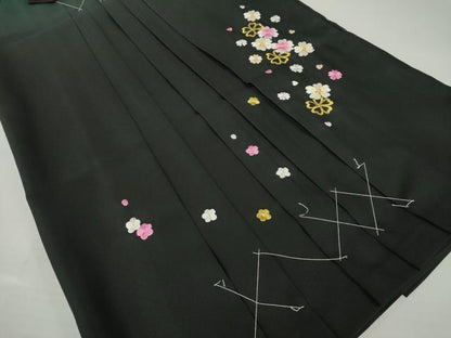 平和屋着物●女性　行灯袴　刺繍　桜　洗える着物　未使用　AABG5266ck