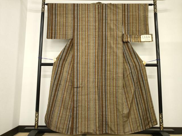 平和屋着物●国指定重要無形文化財　本場久米島紬　手織　縞　廣田紬　安田栄子作　反端付き　正絹　逸品　AABG5270ck