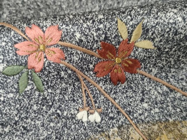 平和屋着物●訪問着　刺繍　地紙枝垂れ花文　たたき染め　黒地　金糸　金彩　正絹　逸品　AABG5306cs