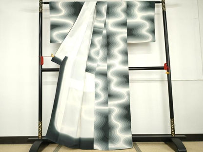 平和屋着物●染色作家　斉藤三才　小紋　流水文　暈し染め　正絹　逸品　AABG5337cs