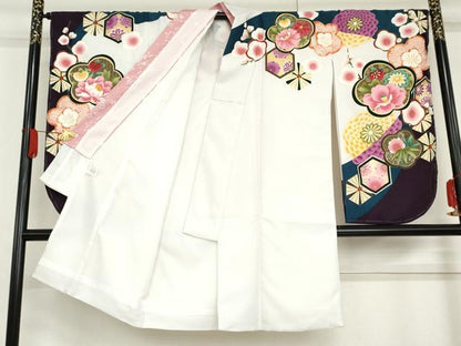 平和屋着物●小振袖　二尺袖　亀甲松竹梅　金彩　AABG5357cs