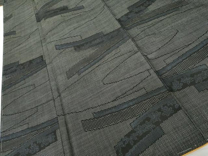 平和屋着物●本場大島紬　一元絣　幾何学花文　黒地　正絹　逸品　未使用　AABG5390cs