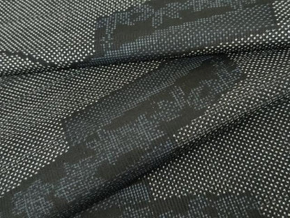 平和屋着物●本場大島紬　一元絣　幾何学花文　黒地　正絹　逸品　未使用　AABG5390cs
