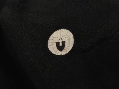 平和屋着物●アンティーク　大正ロマン　黒留袖　駒刺繍　両褄　飛鶴笠松文　暈し染め　正絹　逸品　AABG5431cs